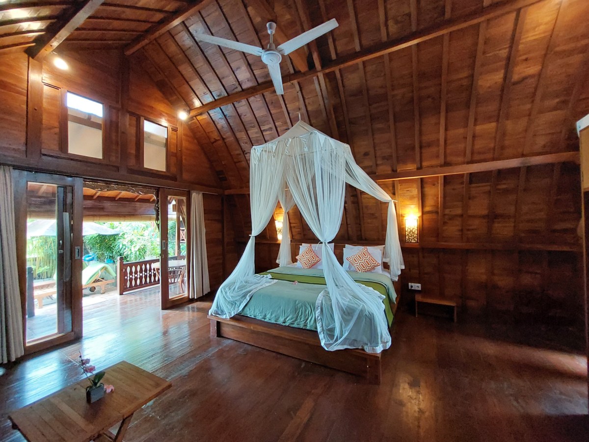 Shivananda Antique Villas